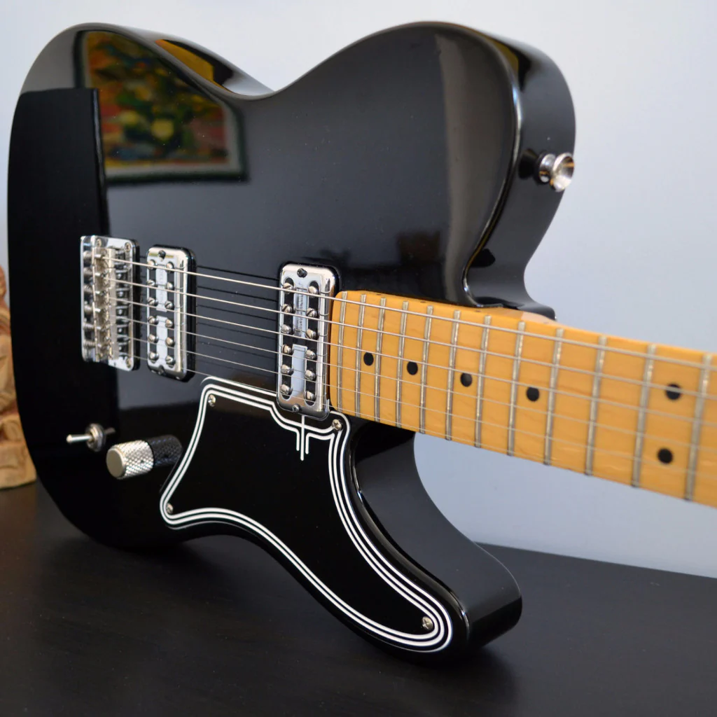 STREAMLINE - Cabronita Pickguard - Black/White/Black - Image 3