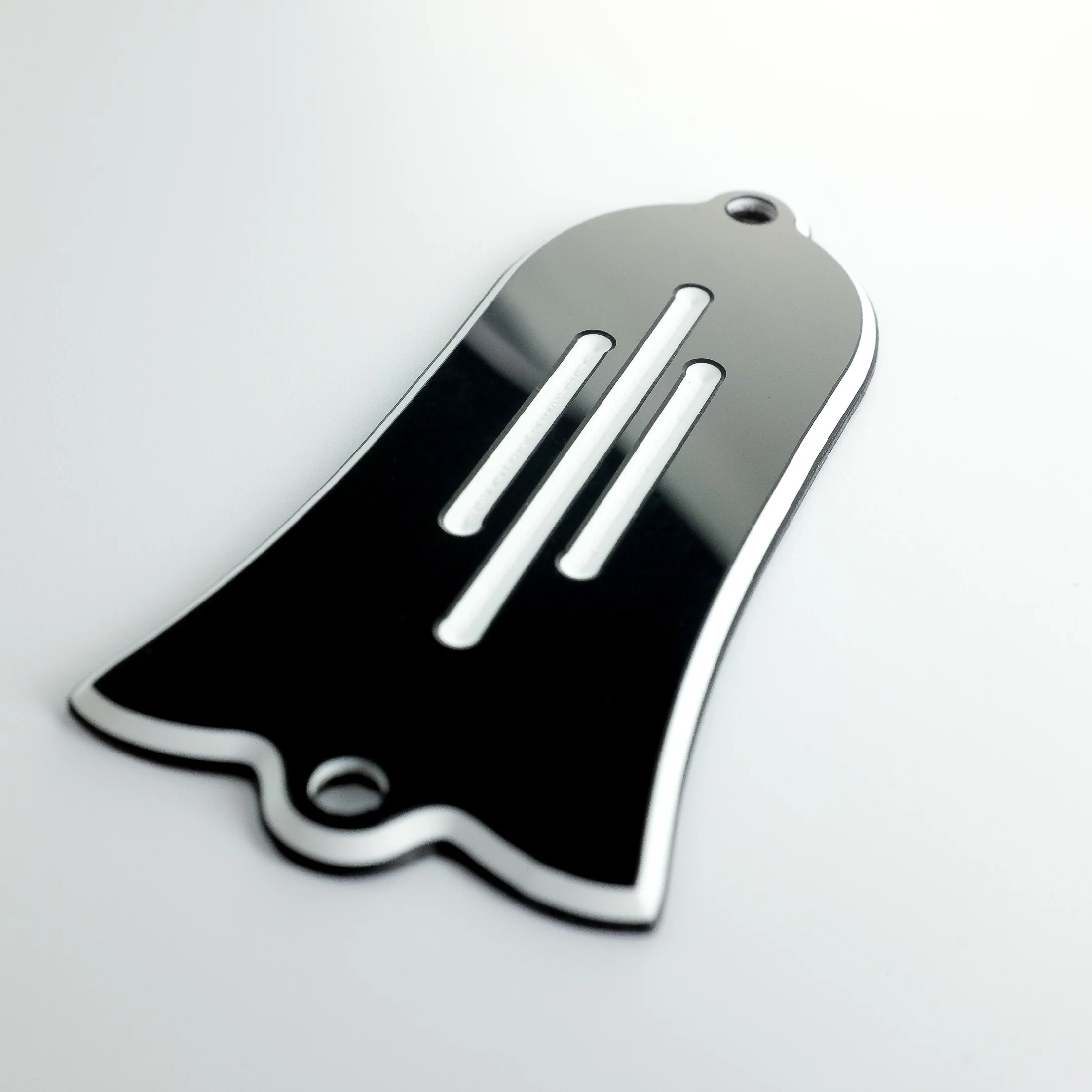 STREAMLINE - Engraved Truss Rod Cover - Black/White/Black - Image 3